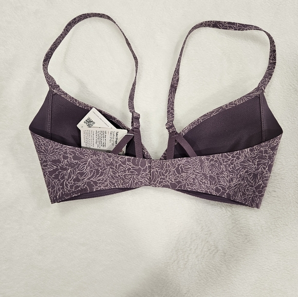 NEW 🌟 Lululemon Take Shape Bra 32C - Picture 2 of 9